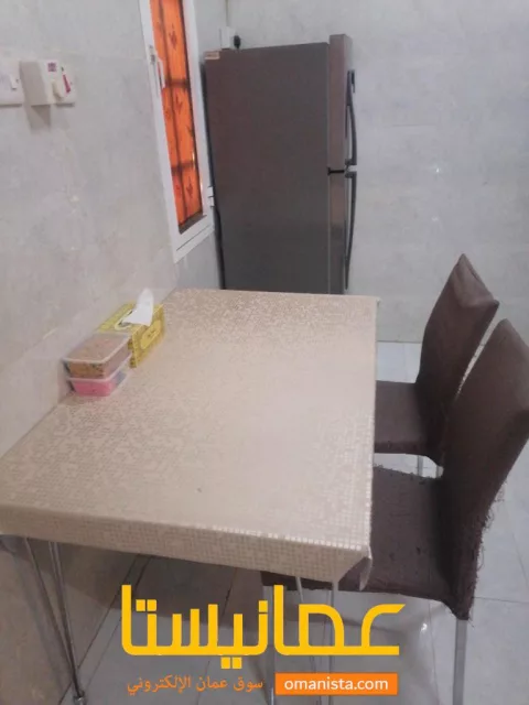 طاولة طعام