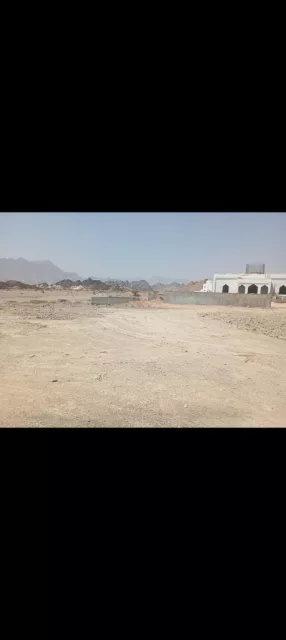 للبيع ارضين سكنيتين شبك في العلاية سوبر كورنر