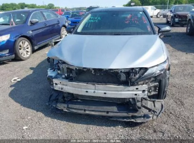كامري TRD سلنـ6ــدر بحادث بسيط جدا
