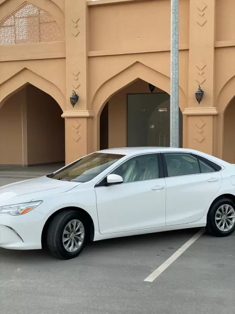 تويوتا كامري LE