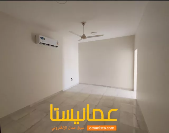 شقق للايجار في الخوض الحي التجاري