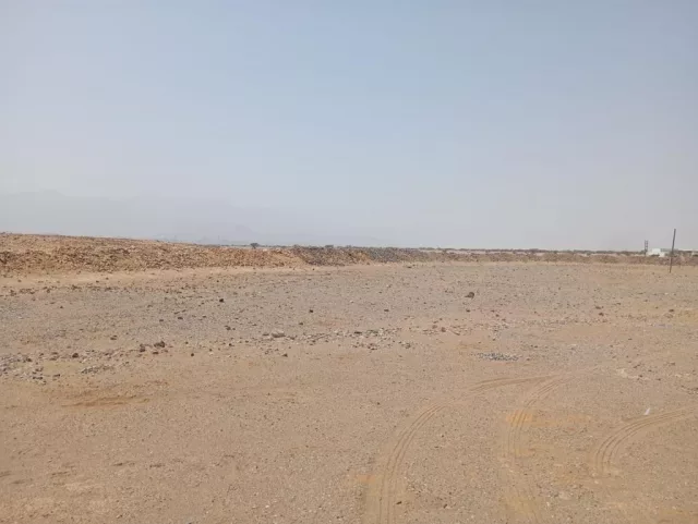 للبيع أرض سكنية في بركاء فليج المعمورة سوبر كونر