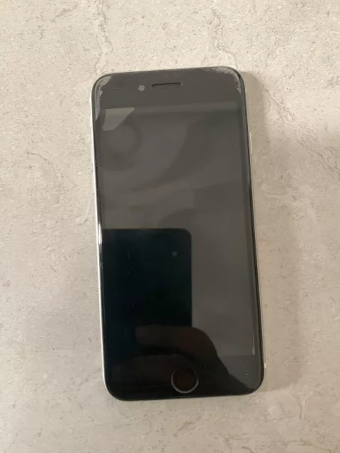 iPhone se 2020 , 128gb للبيع أيفون