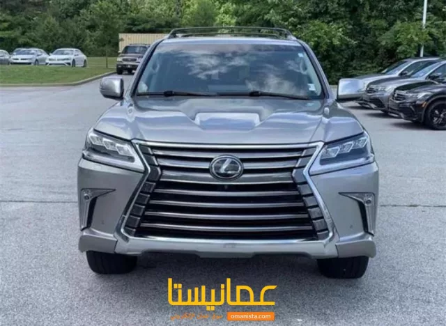 سيارة جيب لكزس LX 570 مستعملة نظيفة موديل 2021 بمواصفات كامل