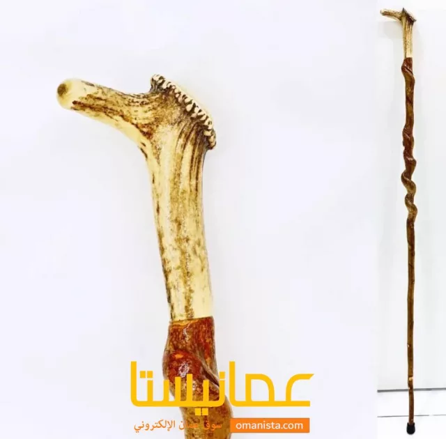 عصا طويلة مميزة المقبض من قرن الأيل
