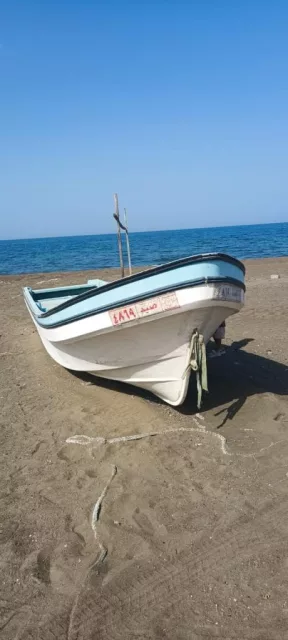 قارب صيد 25 قدم مع ملكيه