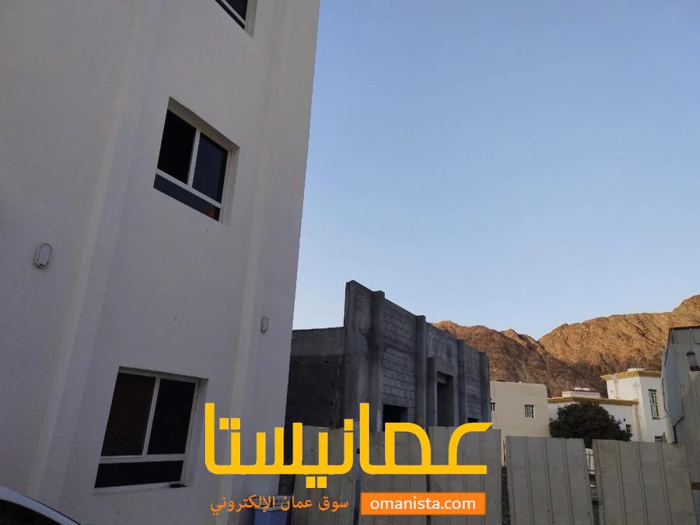 بناية سكنية الوادي الكبير بدخل ٨٨٠