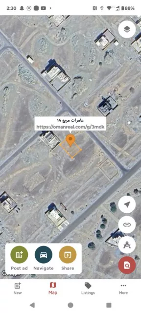 أرض سكنية في مربع ١٨ وسط بيوت