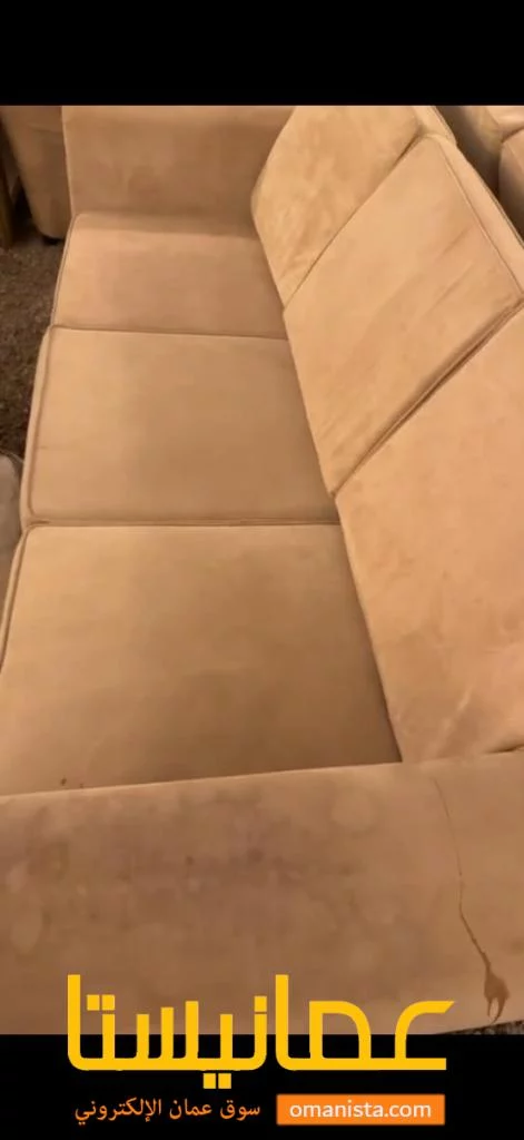 كراسي و طاولات و غرفة نوم للبيع
