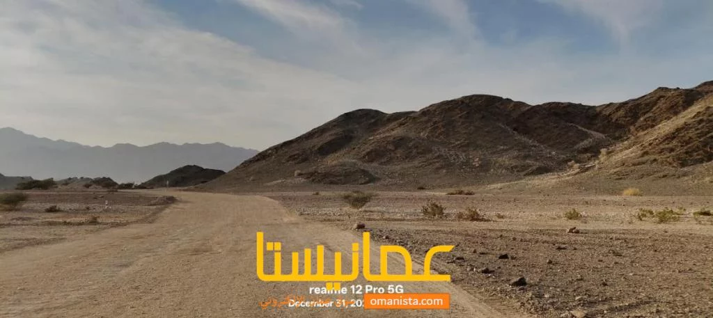 مباشر من المالك والملك لله للبيع ارض سكني تجاري في عامرات مدينة