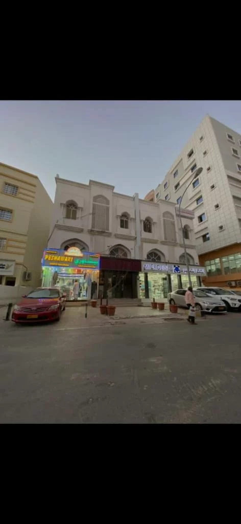 مبنى للبيع في روي