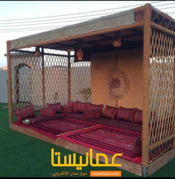 تصاميم خشب صنوبر شباب عمانيين