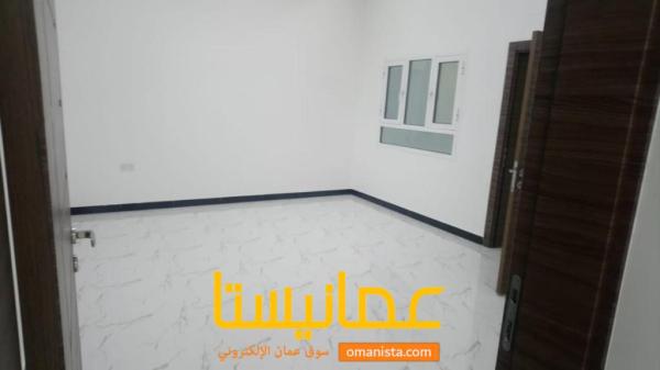 للبيع فيلا راقية ونظيفة ومؤجرة بطابقين في المعبيلة 6