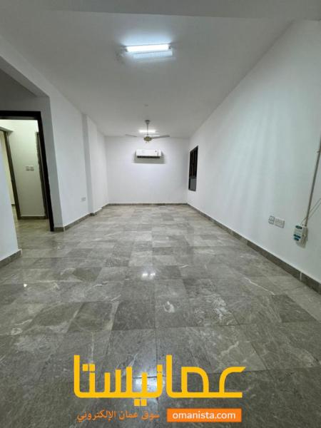 العامرات الخامسه شارع الاحسان قريب من مسجد تبارك أعلى مطعم الضيع