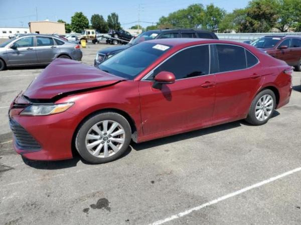 *كامري 2018 LE حادث امامي ع جنب ايرباجات وكآله عدا استيرنج و