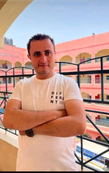 أستاذ التأسيس والدورات وحل الامتحانات