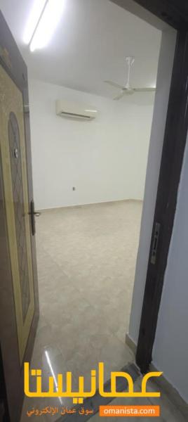 للايجار شقة ممتازة وبموقع ممتاز في الحيل الشمالية بالقرب من مدرس