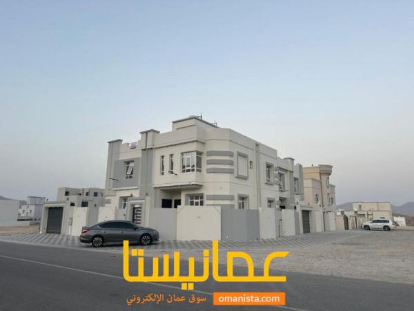 للبع توين فله في العامرات مرتفعات الثامنه