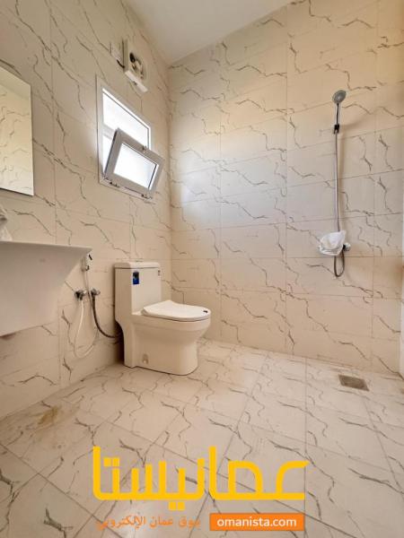 للبيع توين فيلا جديدة وراقية في المعبيلة 8