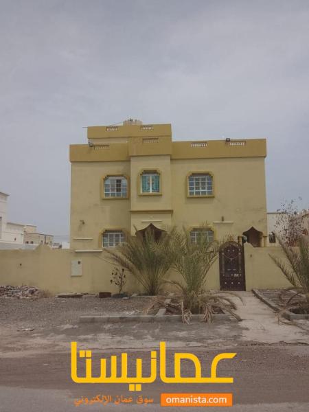 **منزل للبيع*  *في سمائل الصويريج خلف القوى العامله طابقين*   *م