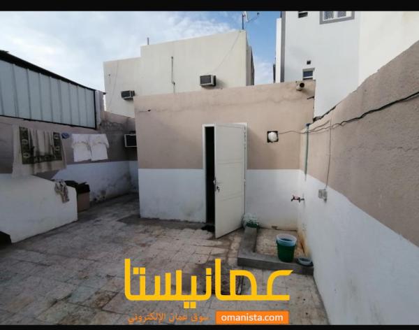 منزل للبيع العامرات عمره تقريبا 20 سنه مؤجر لوزارة التنميه الاجت