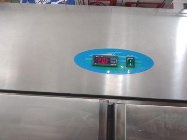 ثلاجة لحم تعليق للملحمة