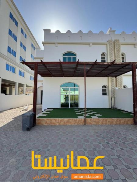 فيلا في الخوير 33 للبيع في الخوض السادسة