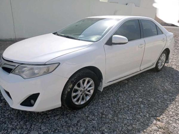 كامري للبيع خليجي مديل 2012