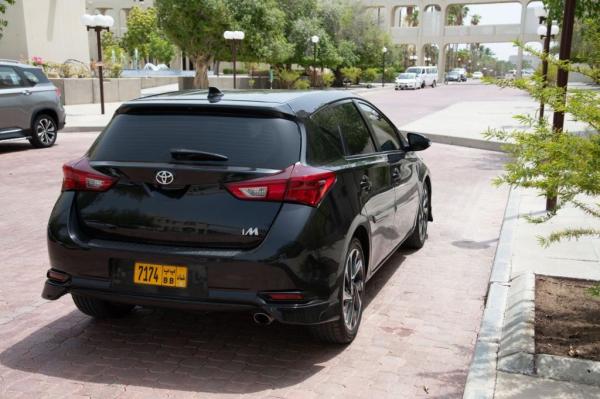 كورولا هاتشباج iM نظيفه جدا استخدام شخصي