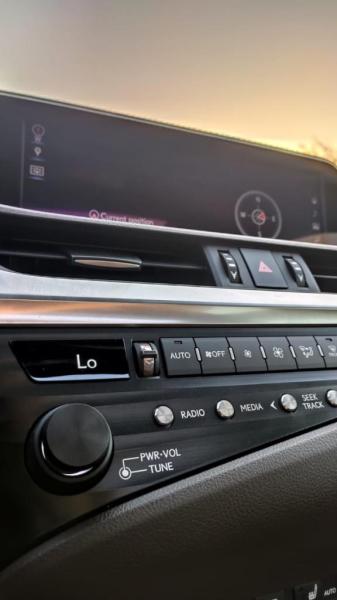 لكزس Es350. 2019