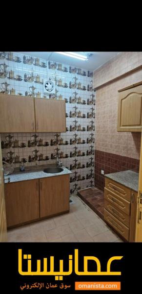 للايجار شقة غرفة وصالة في العذيبة موقع ممتاز