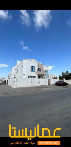 للبيع فيلا في المعبيلة موقع مميز تشطيب سوبر ديلوكس