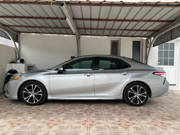 كامري 2020 SE حادث بسيط