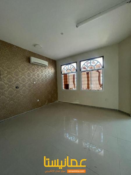 للايجار فيلا بموقع ممتاز في الموالح بالقرب من سلطان للتسوق