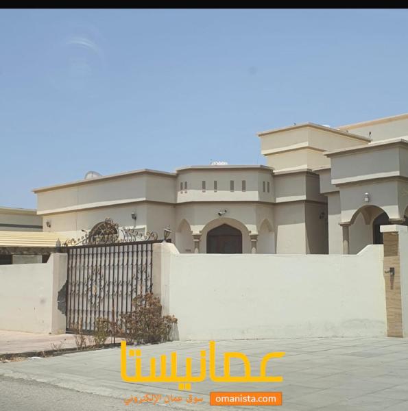 منزل للبيع المعبيله الجنوبيه بجانب جامع الصحابه