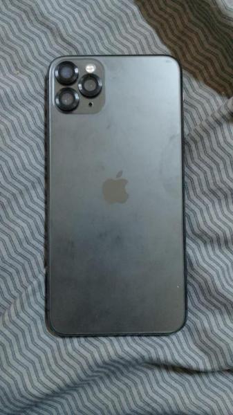 ايفون ١١ برو ماكس للبيع فرصه