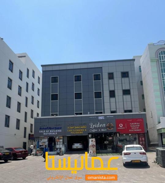 للايجار شقق راقية ونظيفة في مبنى سكني تجاري في الموالح الجنوبية 