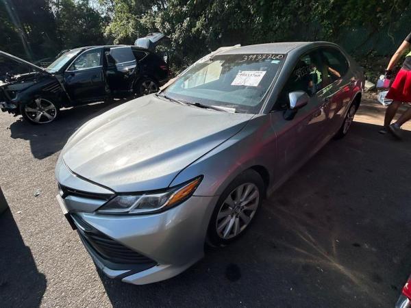 *كامري 2018 LE سلفر حادث جانبي بدون خروج ايرباجات الموتر شغا