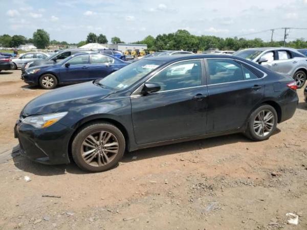 *كامري 2017 SE شراً جديد بحادث جانبي بسيط باب ومدجار ايرباجا