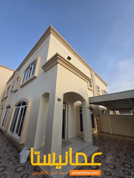 فيلا راقية للإيجار مطلة على شاطئ العذيبة