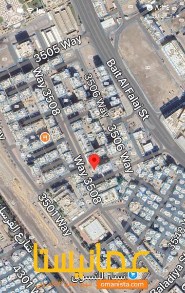 سكني تجاري للبيع في حي مطرح التجاري