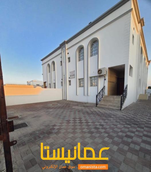 4 فلل للبيع في الخوض