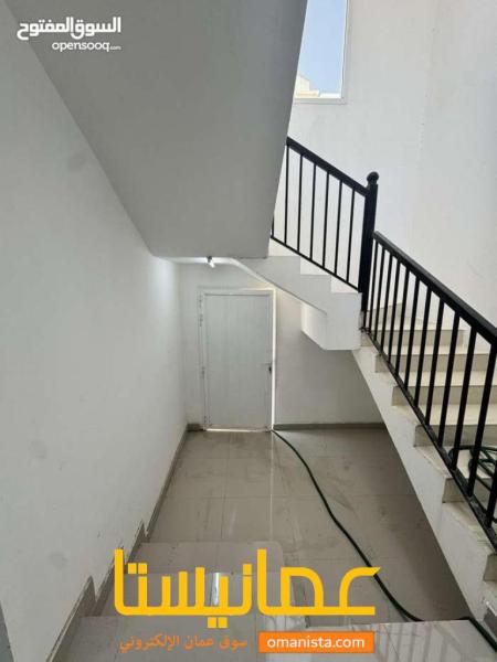 للايجار منزل واسع بطابق ارضي في المعبيلة بالقرب من مدرسة