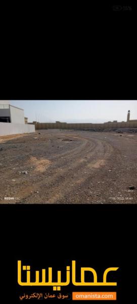 مباشرة من المالك و الملك لله للبيع أرض سكينة في قرية الخوض والخو