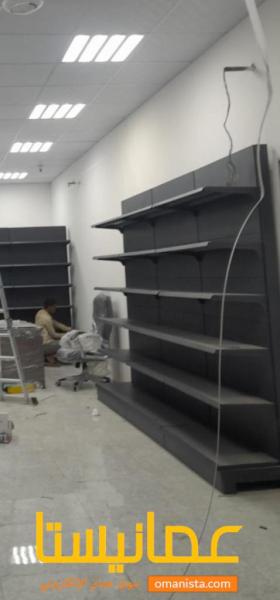 ارفف خشبيه مستورده طول 9متر مقسمه علي كل رف 120سم  وارفف