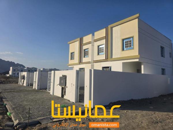 توين فيلا للبيع العامرات