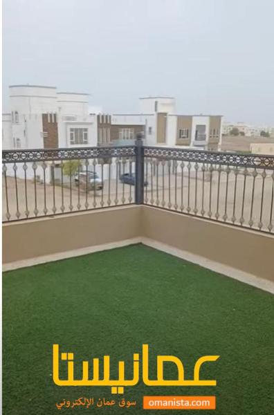 للبيع شقة مميزة في المعبيلة الجنوبية قريب شارع النزهة