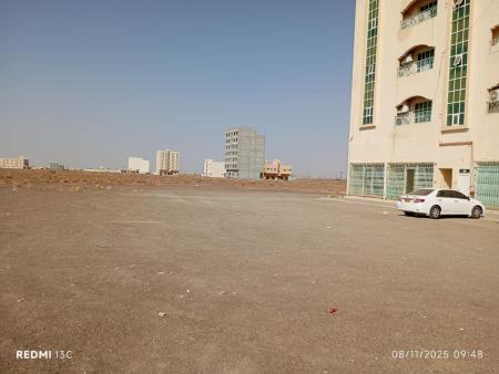 للبيع ارض سكني تجاري في طوي العقدة قريب الشارع العام