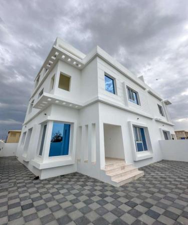 فلا لليجار في بركاء حي عاصم