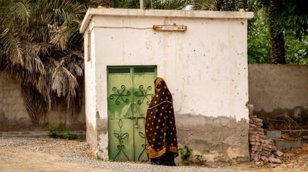 تعجز عن شراء أسهم الورثة لشراء منزل يأويها